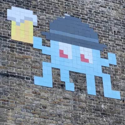 "Bowler & Pint" by invader in London