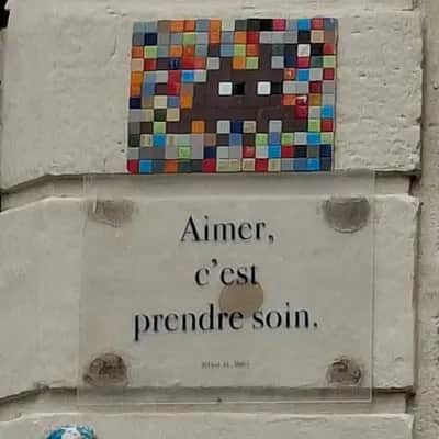 "Aimer, c'est prendre soin." by Déni_de_Malice in Paris