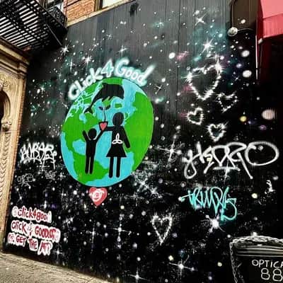 "Earth Day Unity Mural" by Joan Puig Massuet in New York