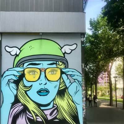 "Cacher ses larmes" by D*Face in Paris