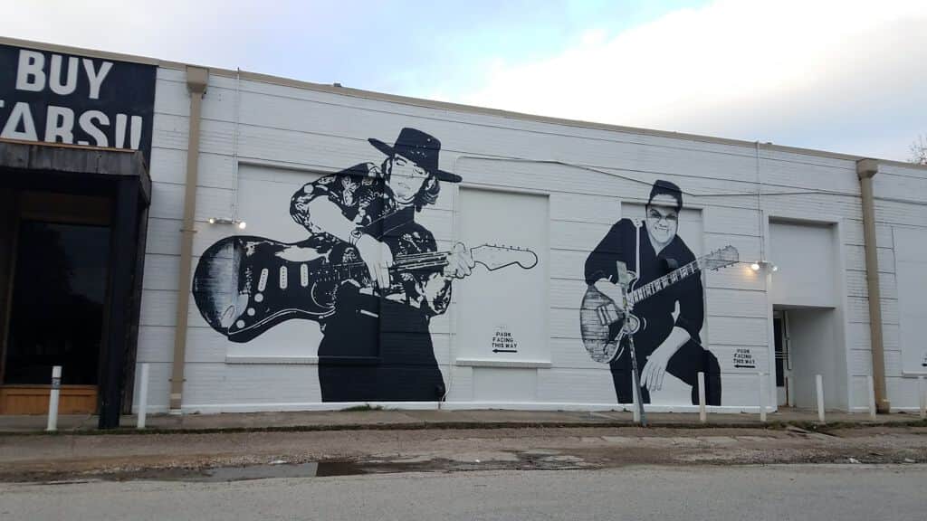 "Rockin Robin Guitars" in Houston