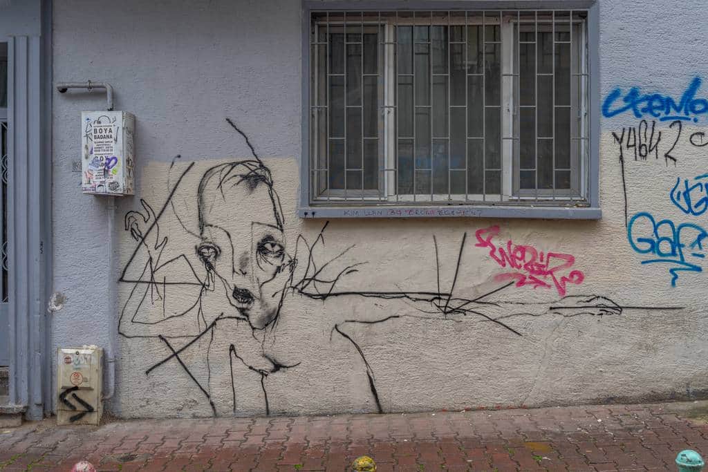 "Expressive Sketch of Distorted Face" in Istanbul