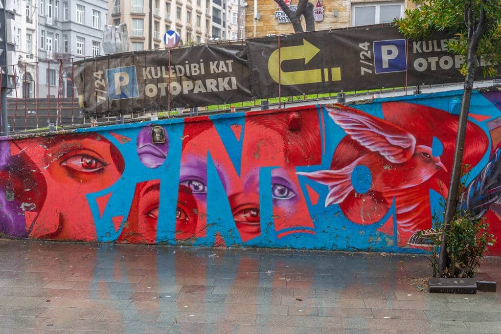 "Fragmented Faces in Blue and Red" by Pintoriter in Istanbul