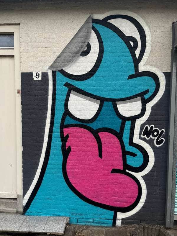 "Go See the Dentist" by Nol in Amsterdam