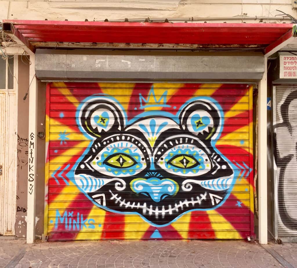 Untitled street art by Dora Suger Minks in Telaviv