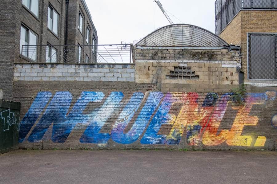 "Influence" by Manu Invisible in London