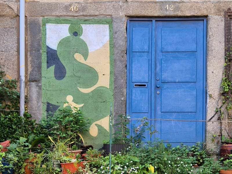 "Green Abstract Figure" by Hazul in Porto