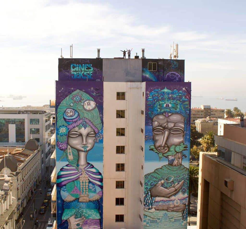 "Equinoccio de Invierno" by UnKolorDistinto in Valparaiso