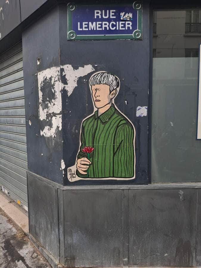 Untitled street art by Gladpow in Paris