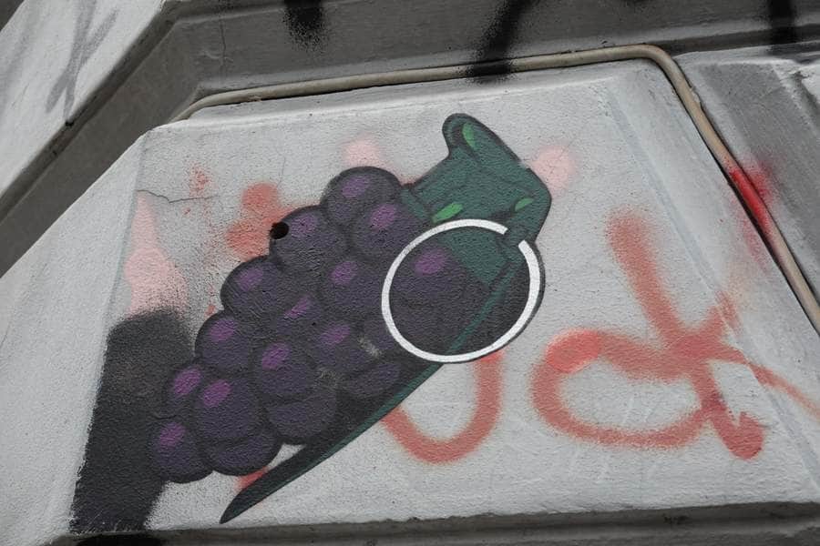"Grapenade, Refugee's friend, amazin' time" by Zir0 in Hamburg