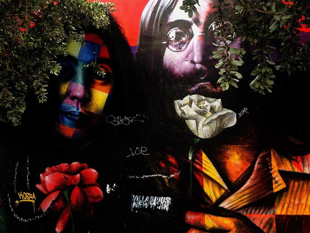 "Yoko Ono & John Lennon" by Eduardo Kobra in Miami