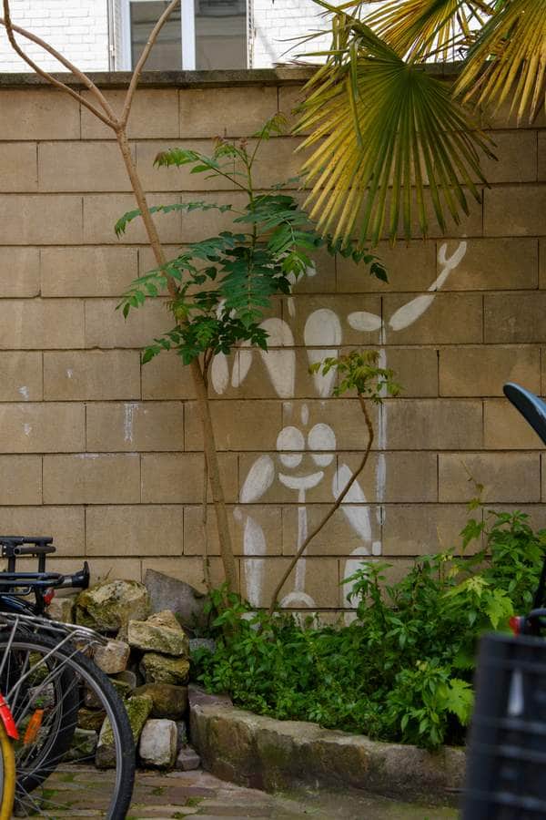 Untitled street art by Jérôme Mesnager in Paris