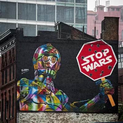 "Stop Wars" by Eduardo Kobra in New York