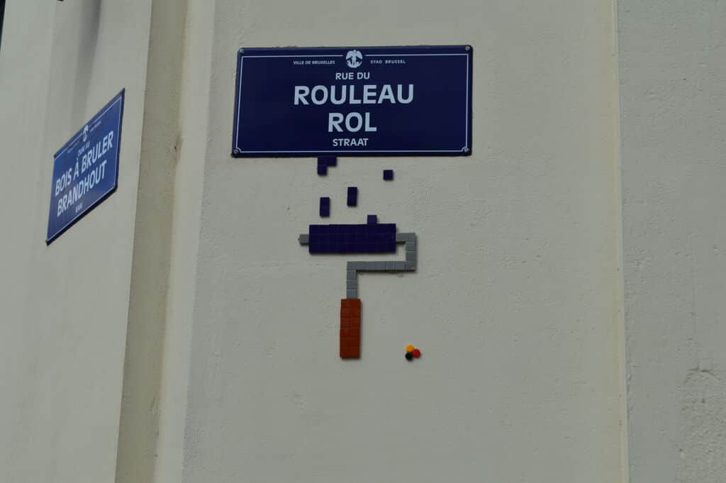 "Rue du Rouleau" by Mifamosa in Brussels