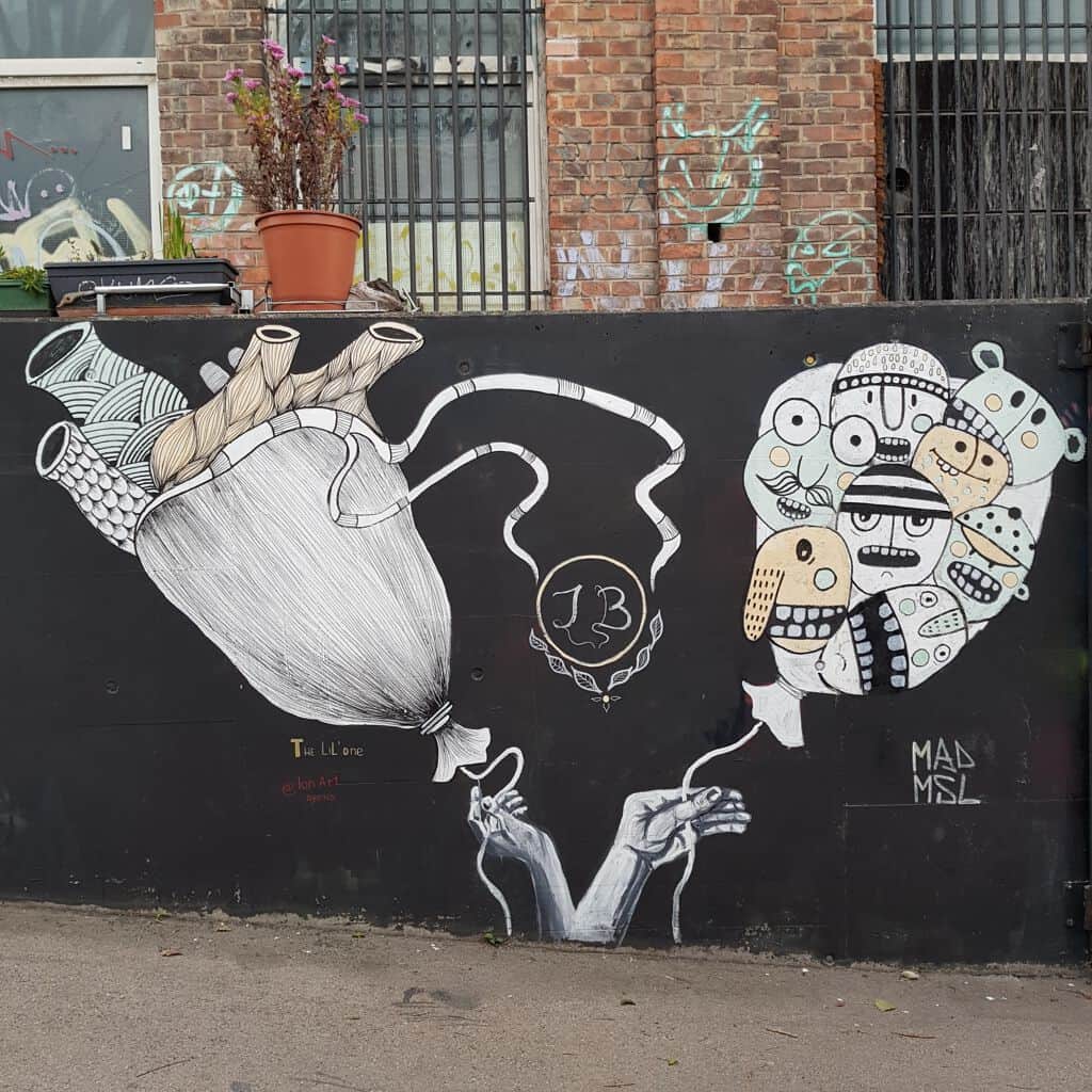 Untitled street art by thelilone in Vienna
