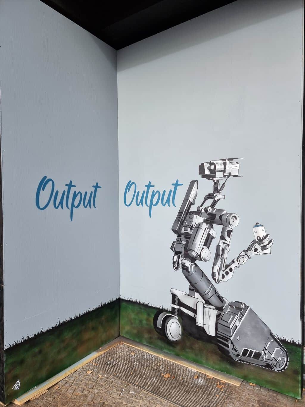 "Johnny 5 - output" by JPS in Berlin