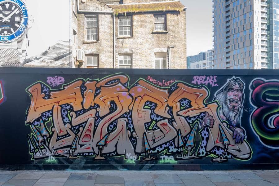 Untitled street art by Tizer in London
