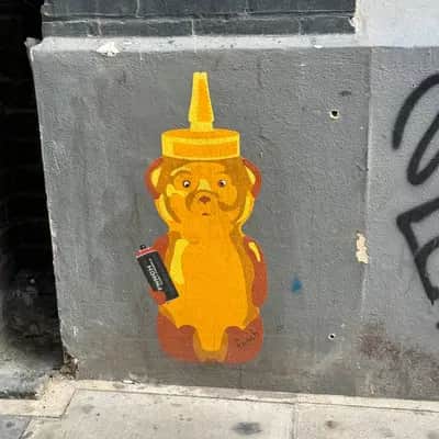 "Honey bear" by Fnnch in London
