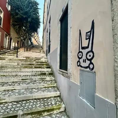 "Rabbit Character with Crown" by Lambiscada in Lisbon