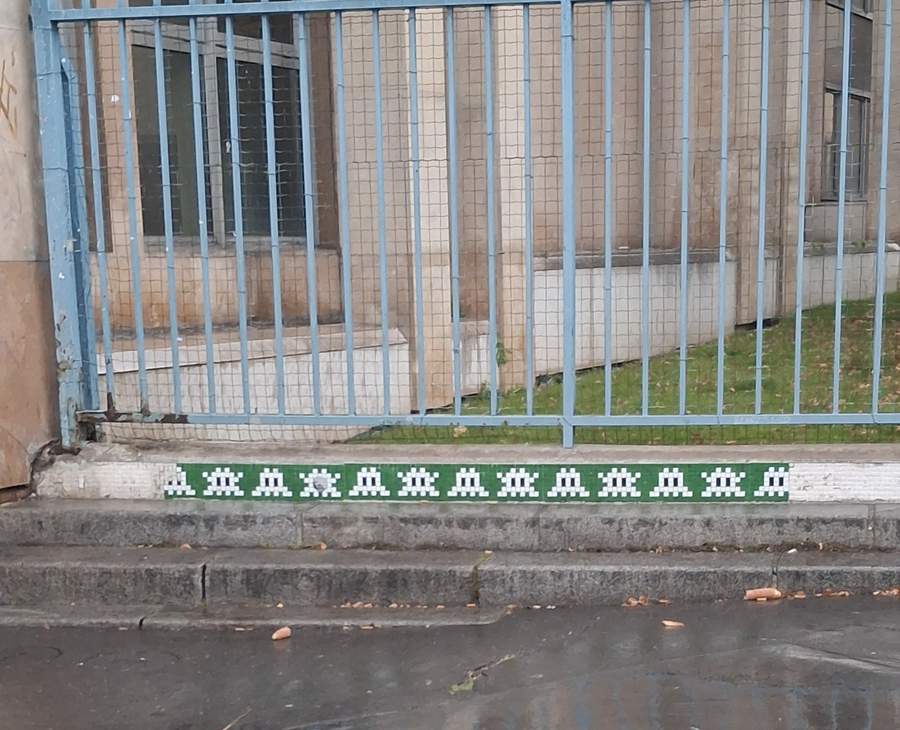 "PA_689" by Invader in Paris 19e Arrondissement, Paris