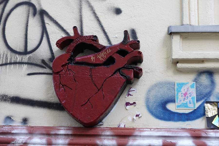 "Heart" by Karl in Karolinenviertel, Hamburg