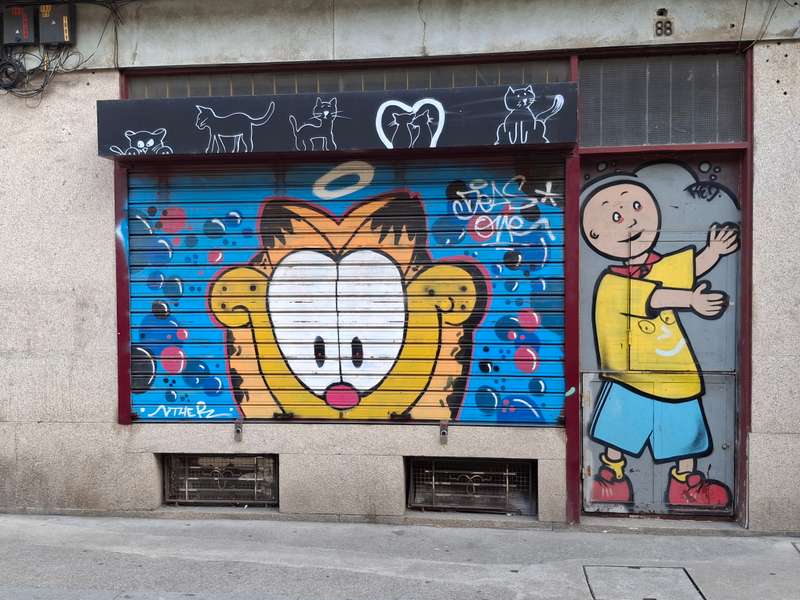 "Garfield and Charlie Brown Mural" in Baixa Do Porto, Porto