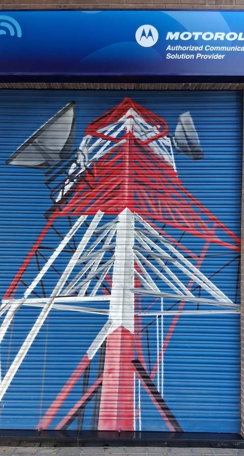 "Anfer Motorola" by Xolaka in La Creu Del Grau, Valencia