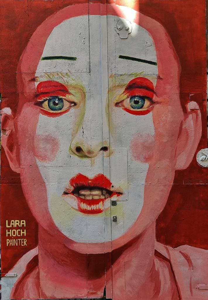 Art by Lara Hoch
