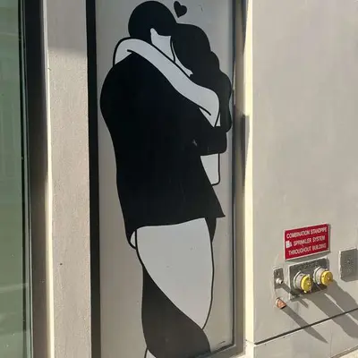 a New York kiss