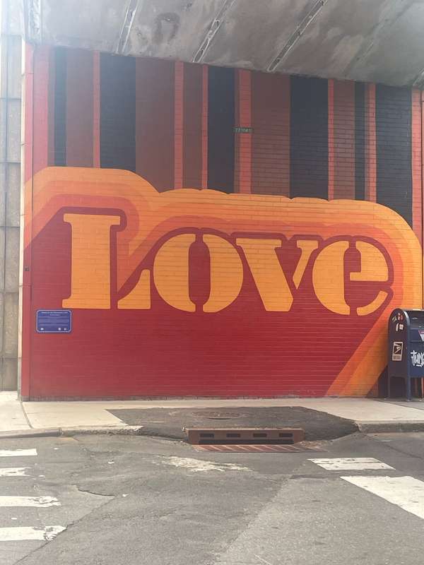 Murals for the movemnet: love