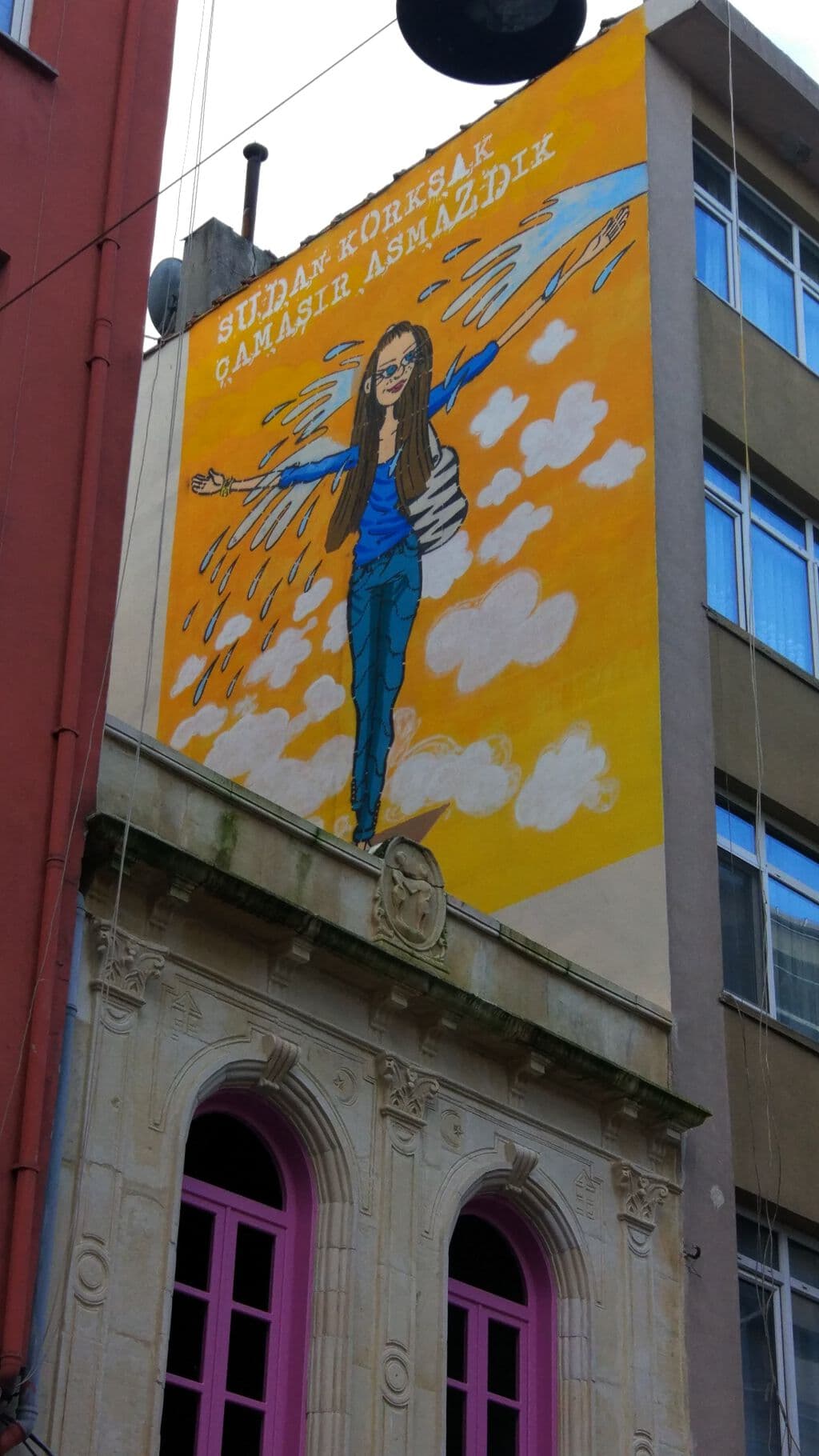 Art by İpek Özsüslü