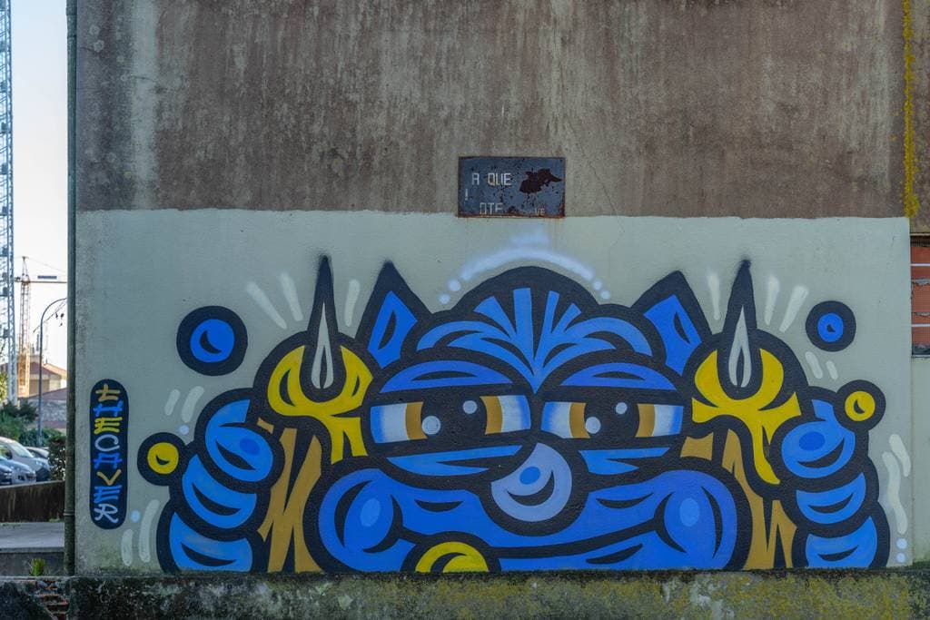 Untitled street art by The Caver in Eirinhas, Porto