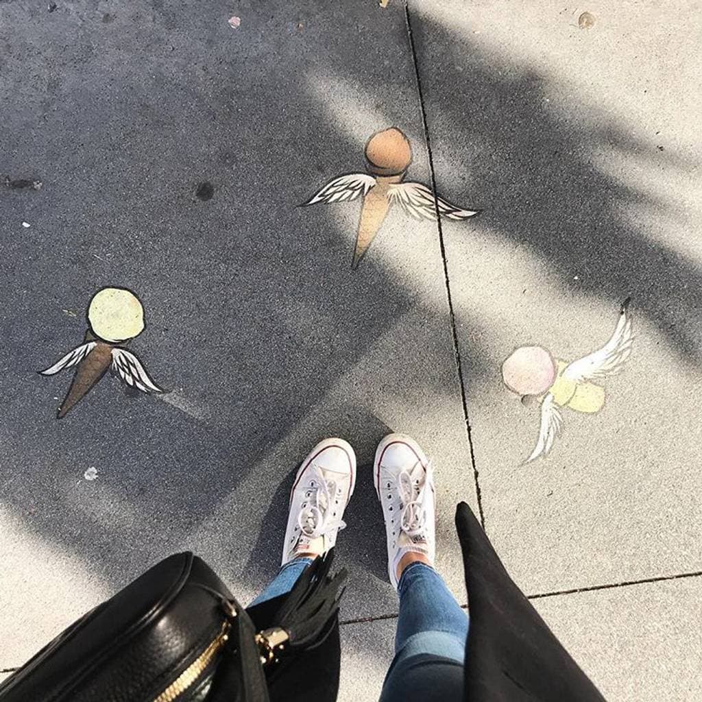 "Flying Ice Cream" in Mission, San Francisco