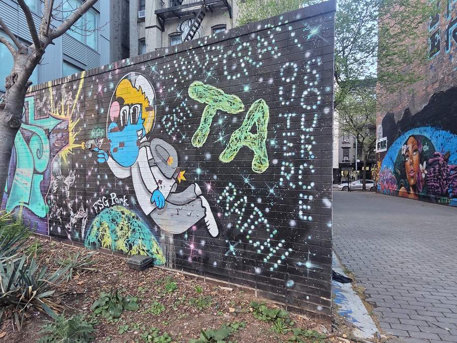 Untitled street art by Outer Source in Manhattan Community Board 3, New York