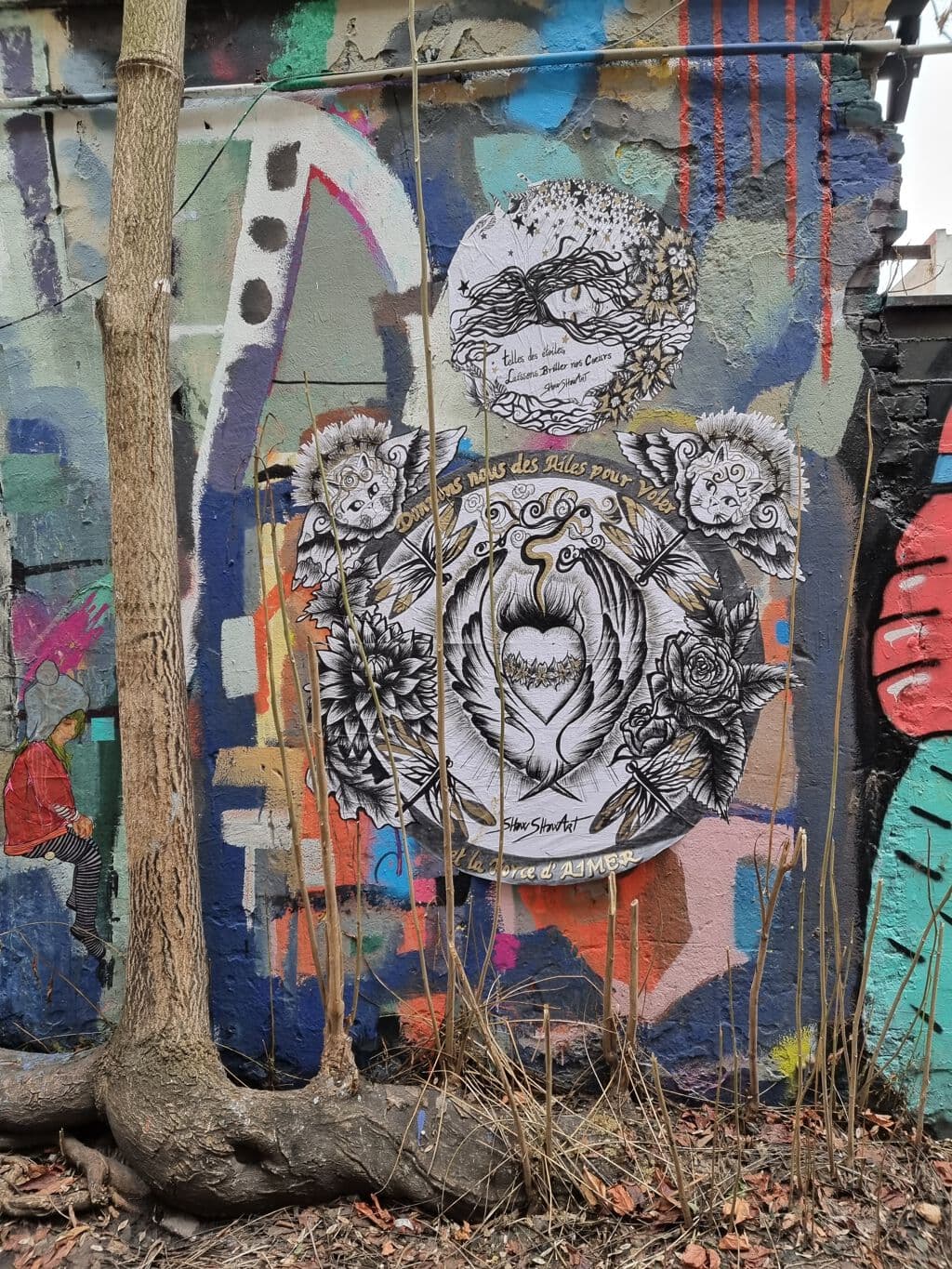 Untitled street art by ShowShowArt in Mitte, Berlin
