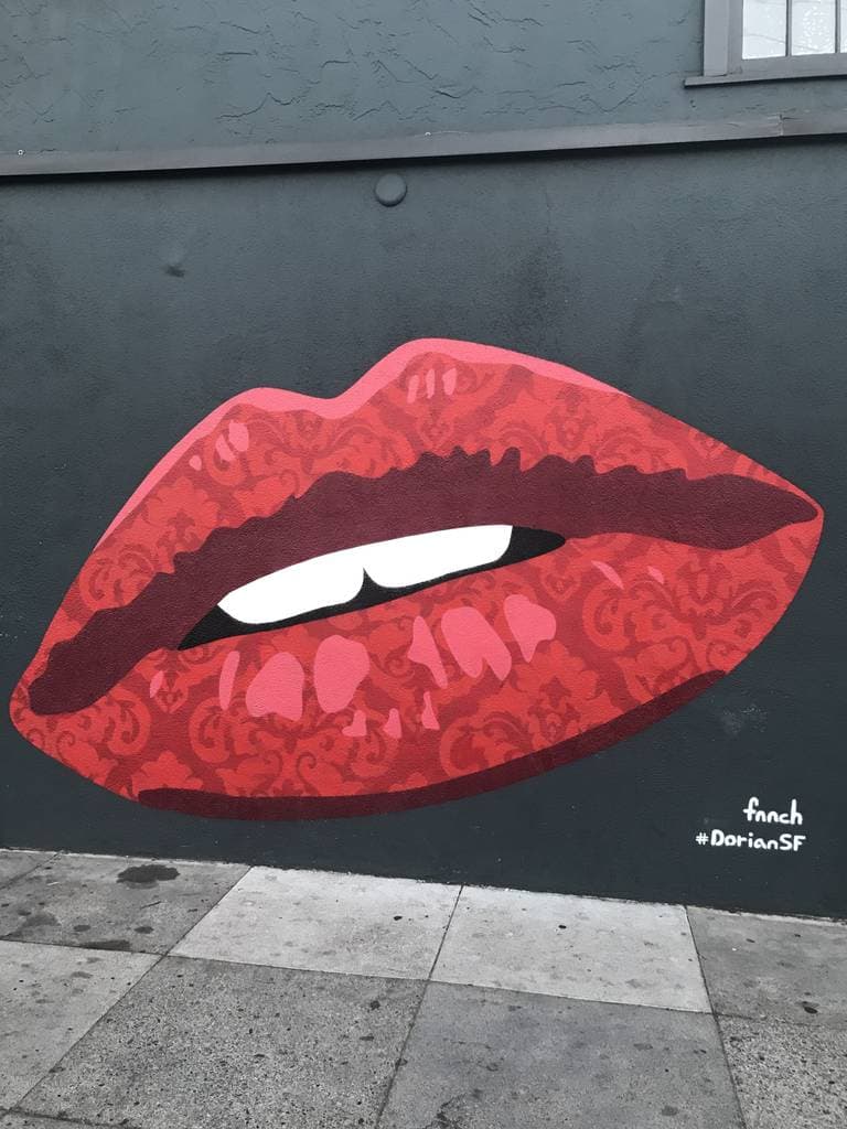 "Kiss" by Fnnch in Cow Hollow, San Francisco