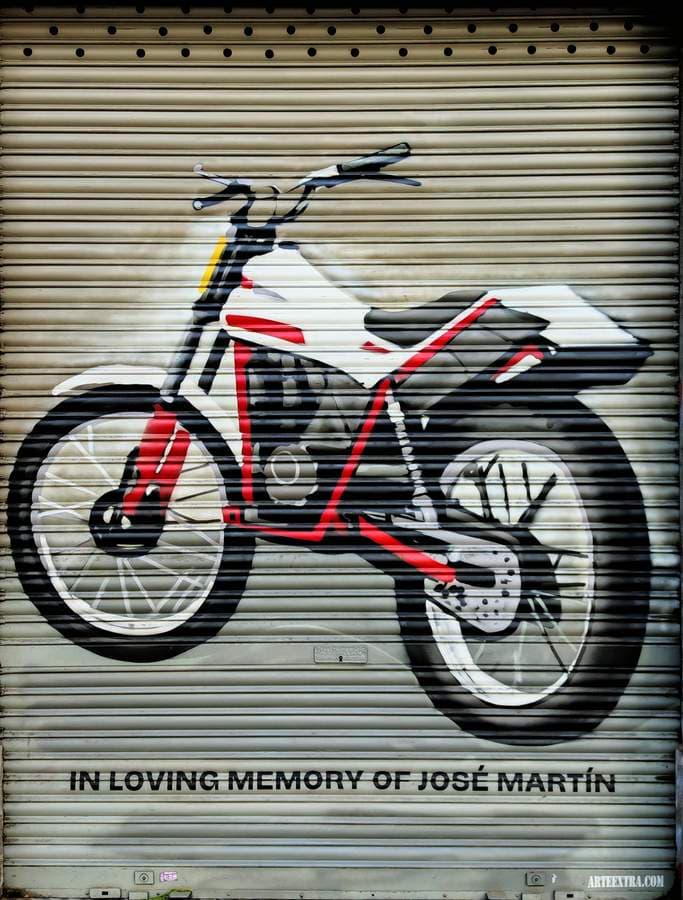 "Martin Mariño Shutter 2" by Arte extra in Sant Pere, Barcelona