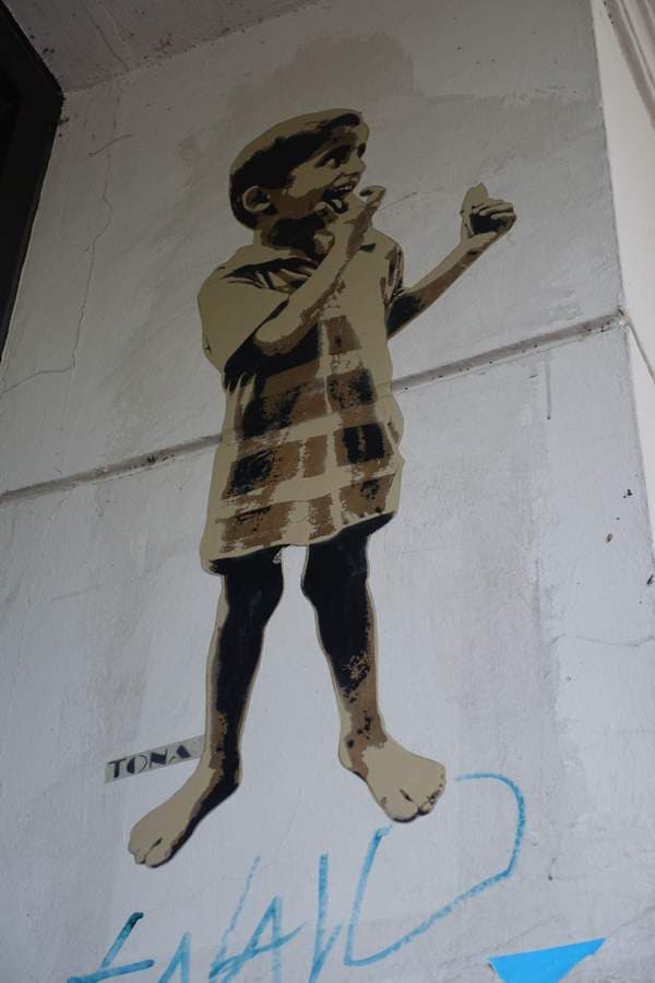 Untitled street art by Tona in St Pauli, Hamburg