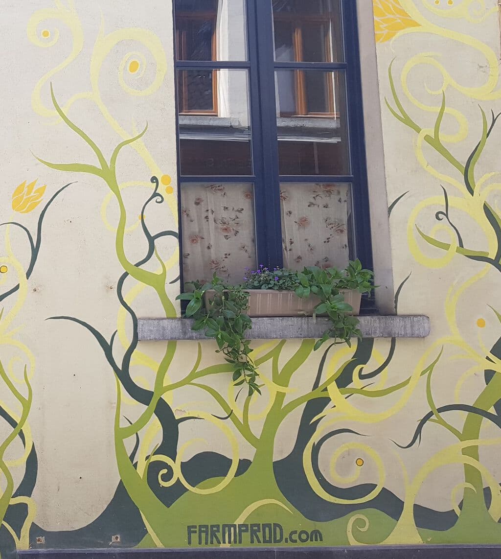 Untitled street art by Farm Prod. in Quartier Du Centre Centrumwijk, Brussels