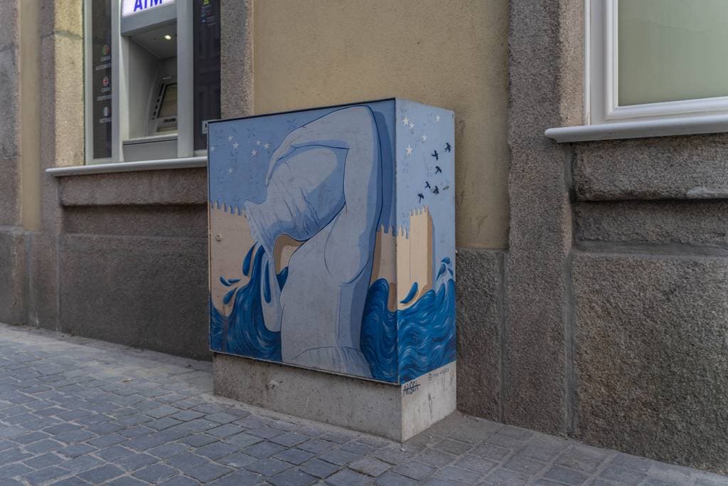 Untitled street art by Ines Arisca in Infante, Porto