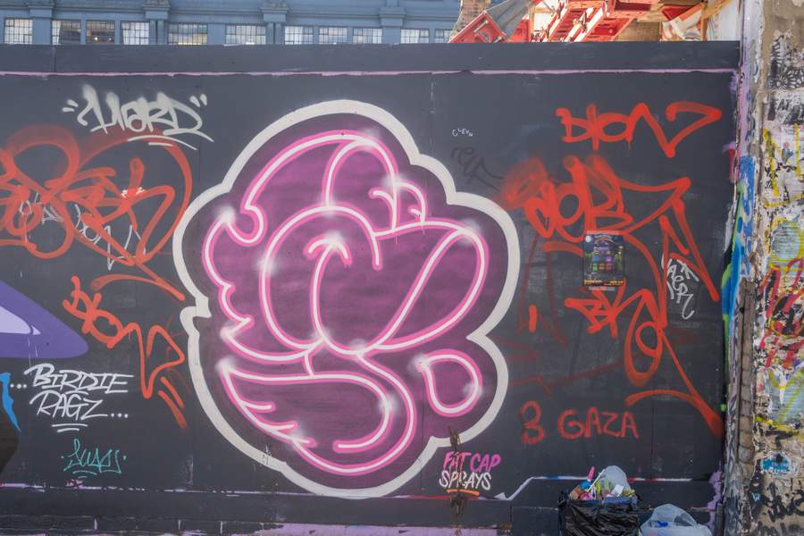 Untitled street art by Fat Cap Sprays in Whitechapel, London