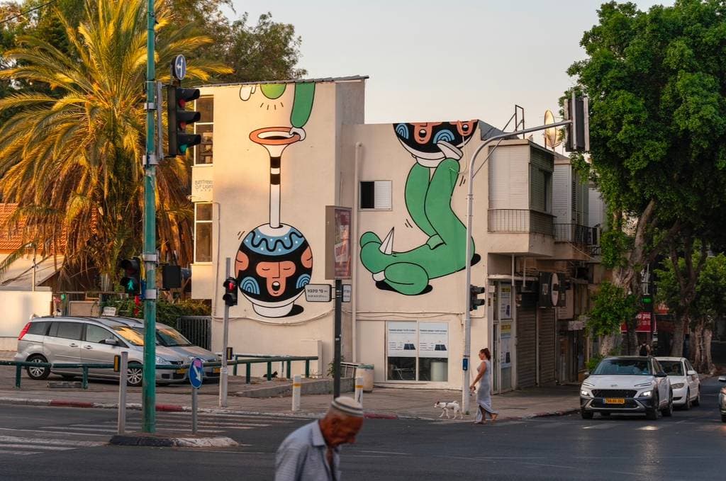 "Abstract Figure Murals" by Brothers of Light in Telaviv