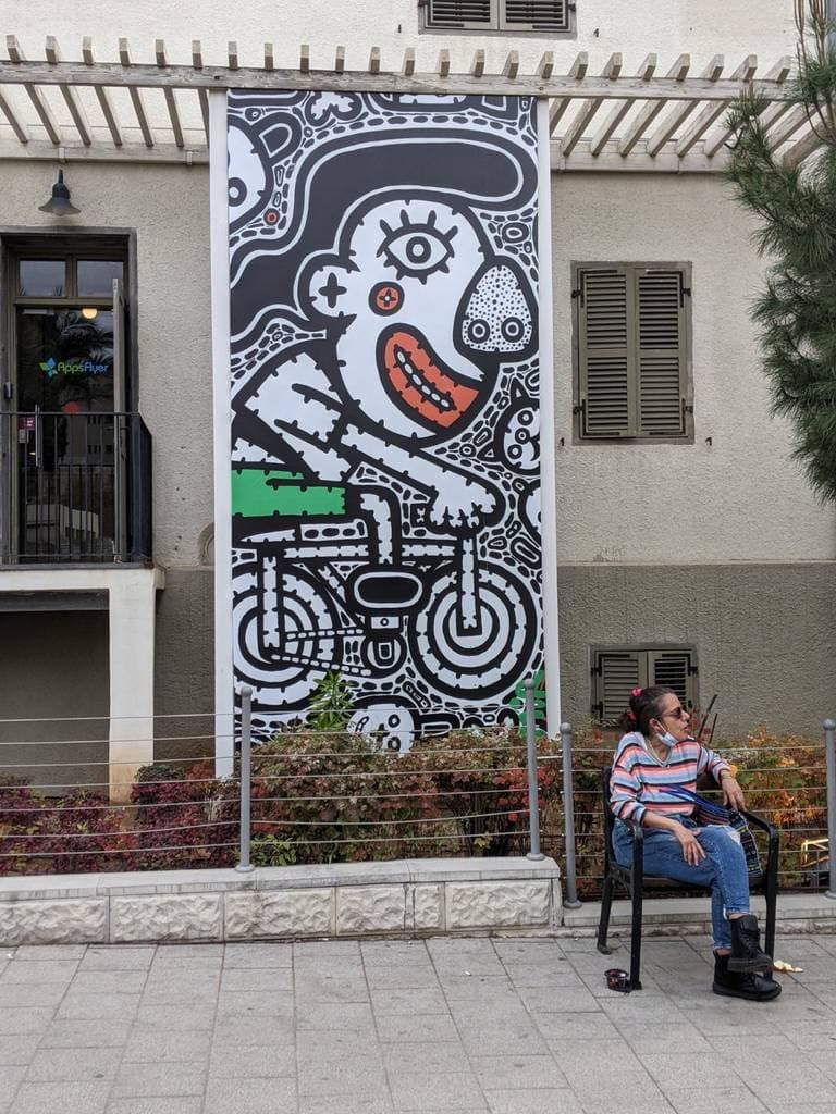 Illustarting art in Sarona