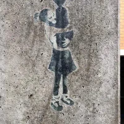 Bomb hugger (real & fake)