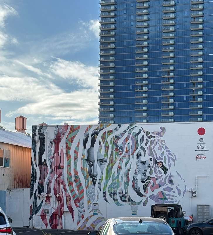 "Rabinda" by Tristan Eaton in Ala Moana, Honolulu