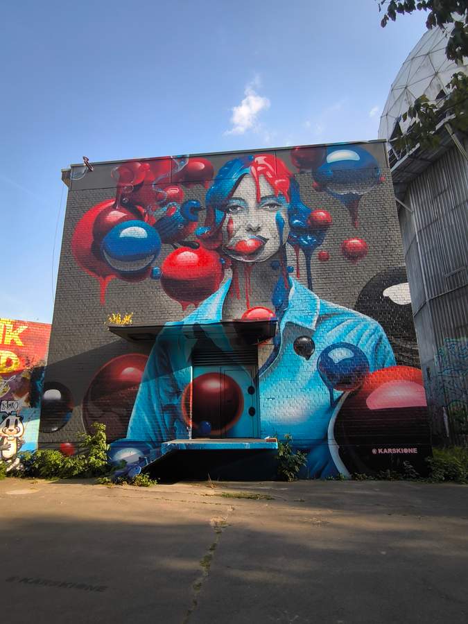 "Portrait with Floating Spheres" by Karski in Berlin