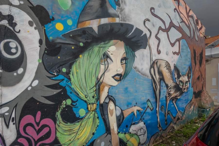 "Witch with Green Hair" in Campolide, Lisbon