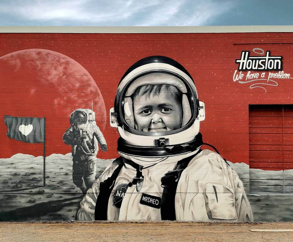 "Houston we have a problem" by Mr Dheo in Houston