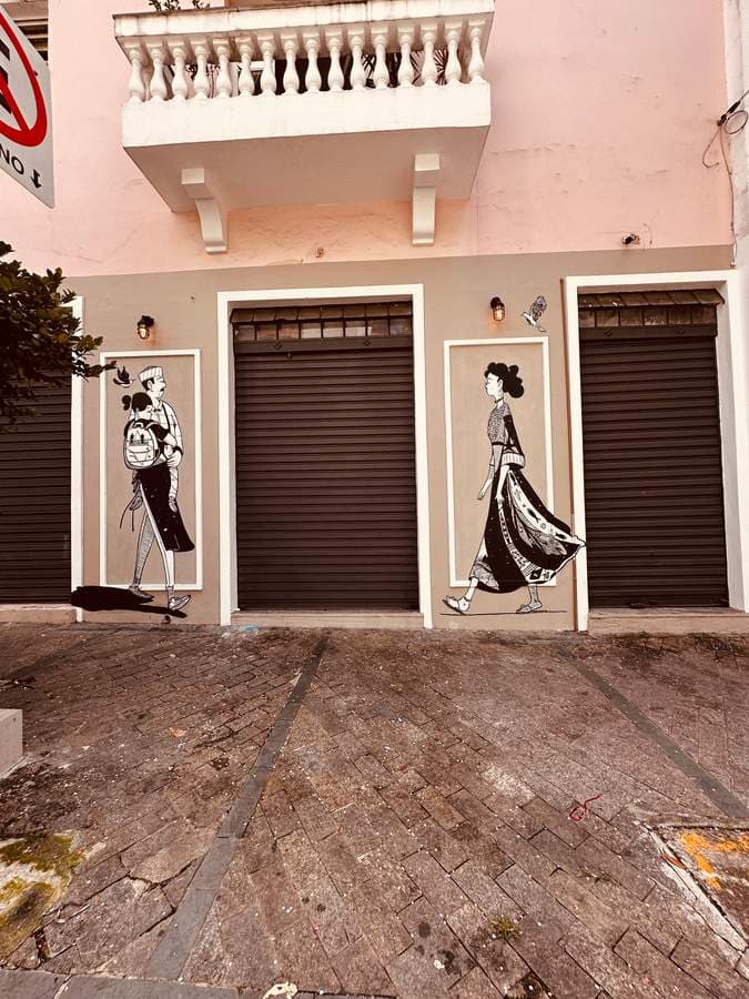 "Fashion Figures in Monochrome" by Alex Senna (BRA) in Pompia, São Paulo