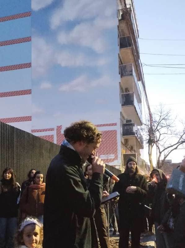 "Reflejo ladrillo espejo" by Jorge pomar in Buenos Aires